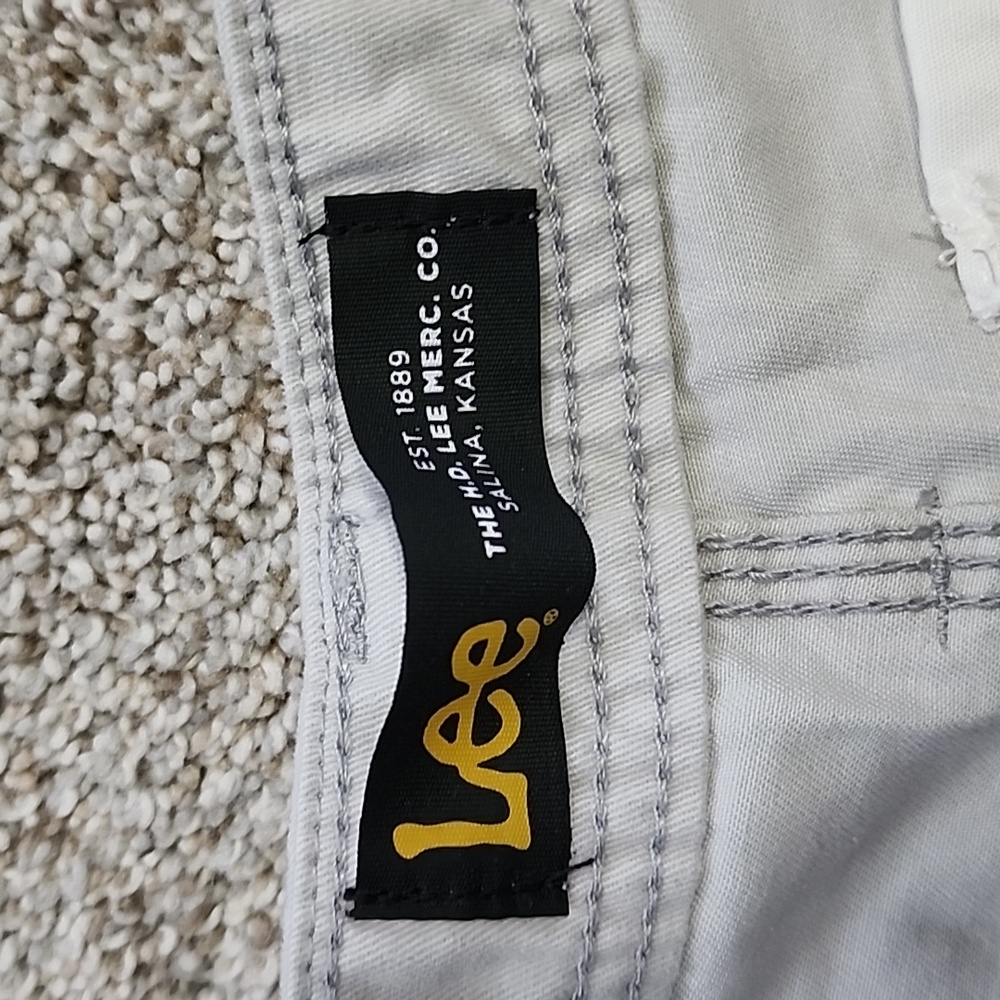 Lee 32 cargo shorts - Picture 2 of 5